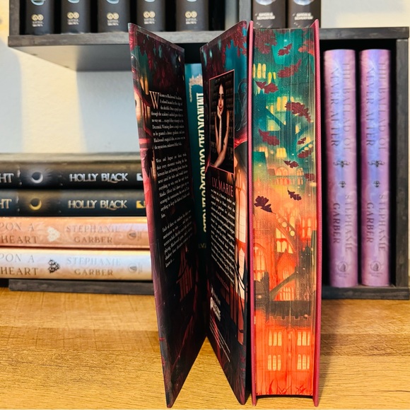 Fairyloot Exclusive Edition Immortal Consequences by I.V. Marie - Picture 4 of 14